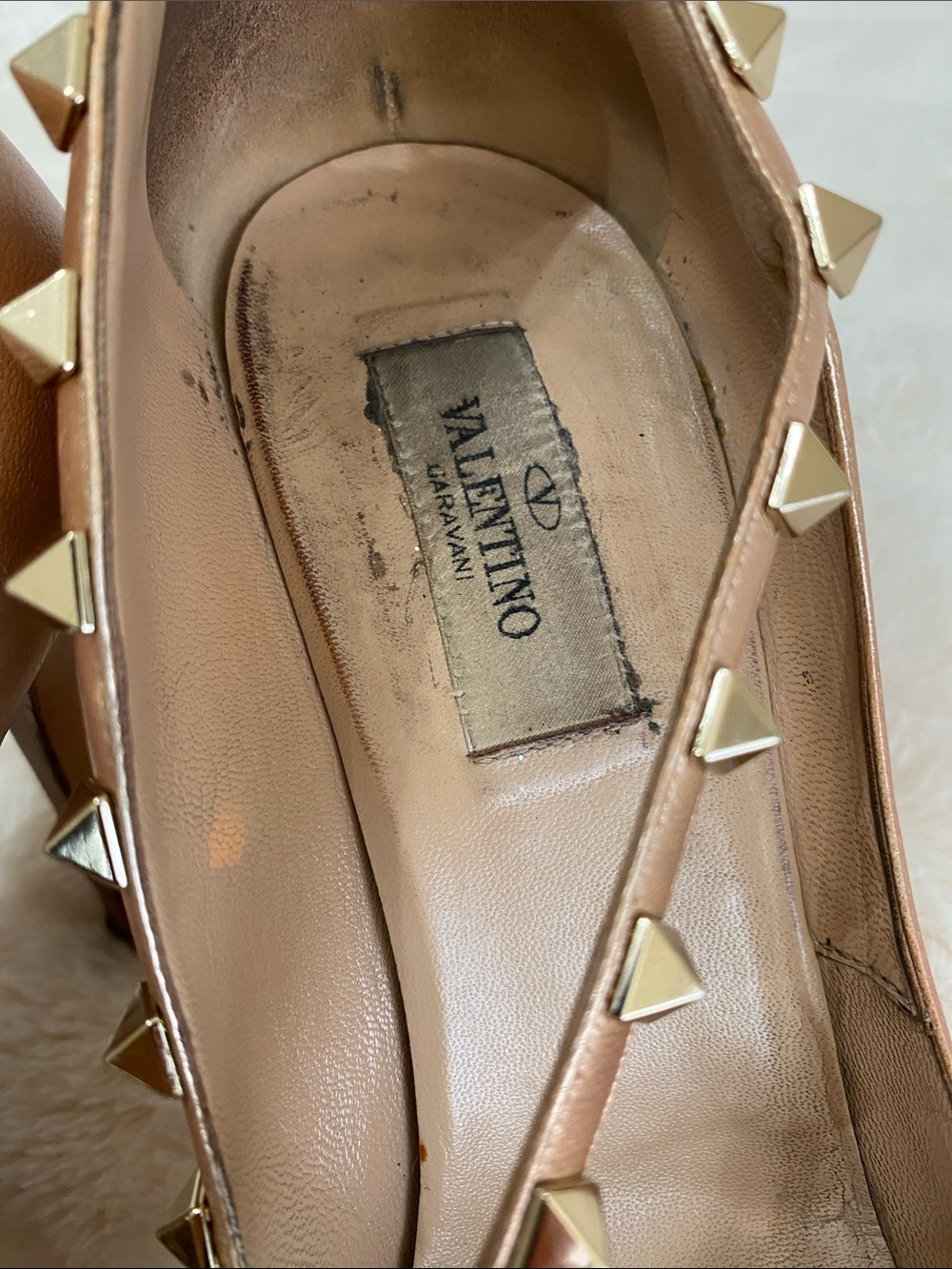 Valentino Metallic Rose Gold Pyramid-Stud Pointed heels - Picture 5 of 13